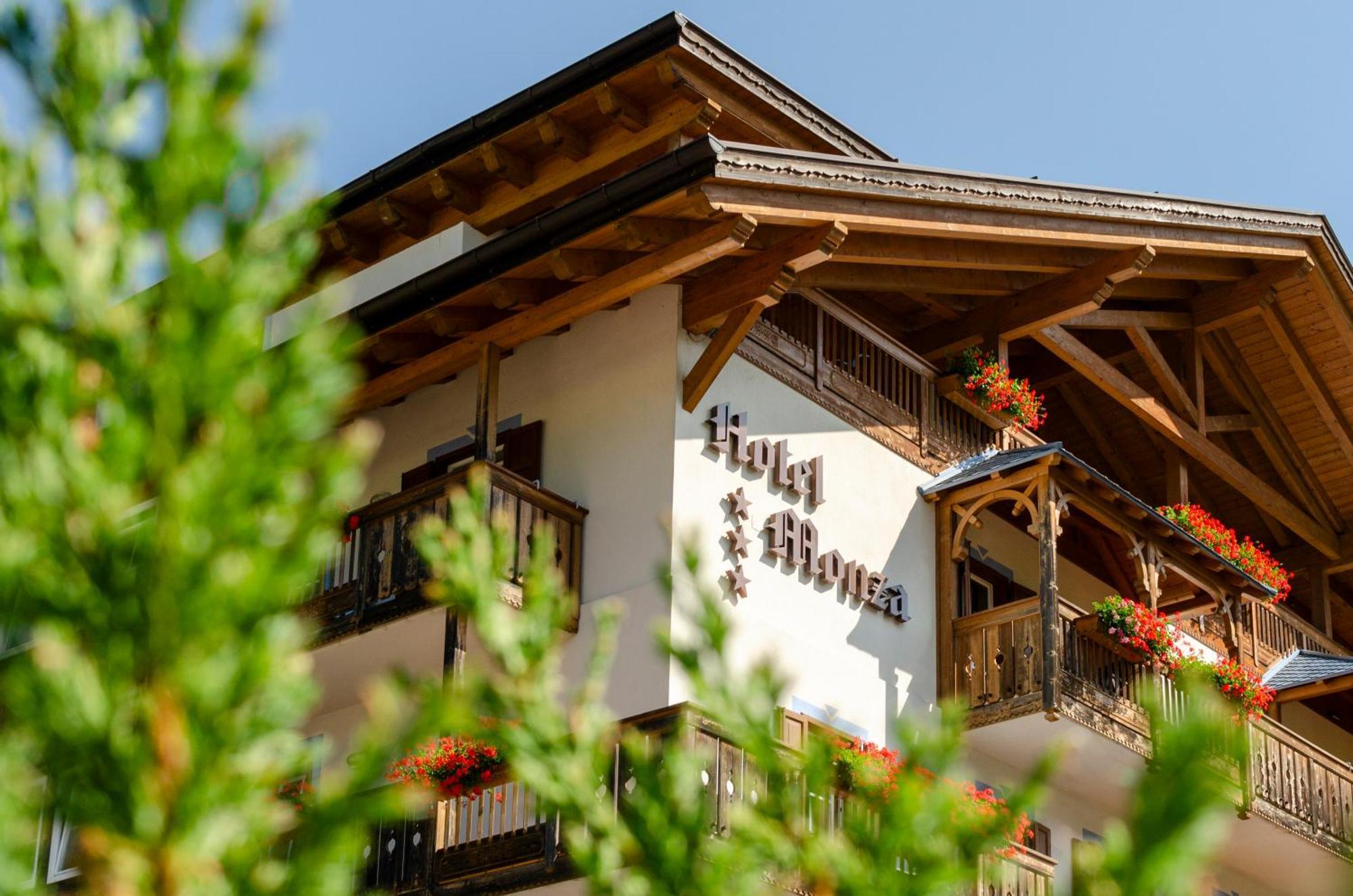 Monza Dolomites Hotel Moena Exterior foto