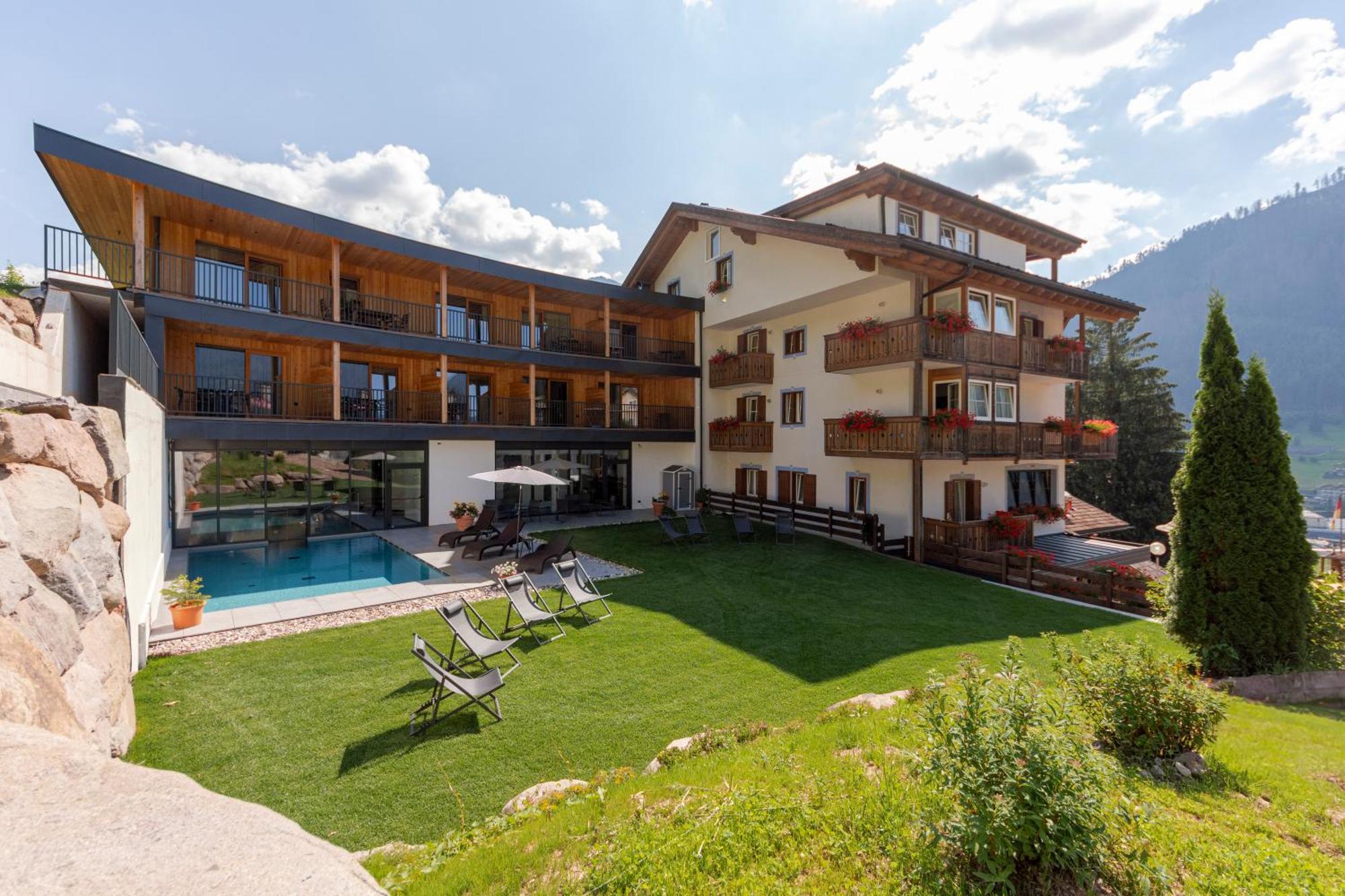 Monza Dolomites Hotel Moena Exterior foto